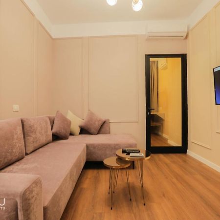 Miku Apartment - Perfect 1Bedroom At Komuna E Parisit ティラナ エクステリア 写真