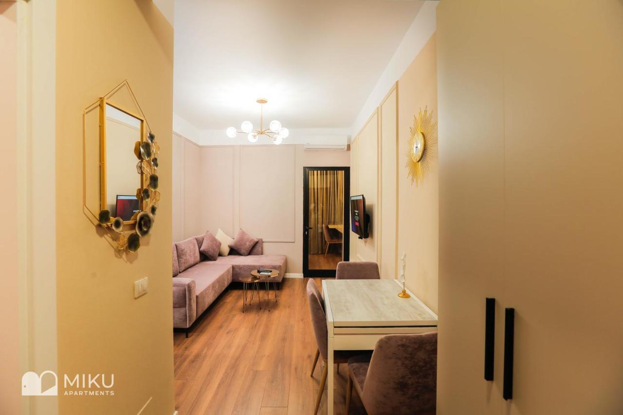 Miku Apartment - Perfect 1Bedroom At Komuna E Parisit ティラナ エクステリア 写真
