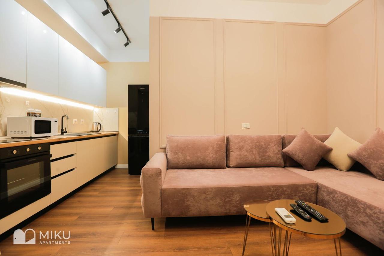 Miku Apartment - Perfect 1Bedroom At Komuna E Parisit ティラナ エクステリア 写真
