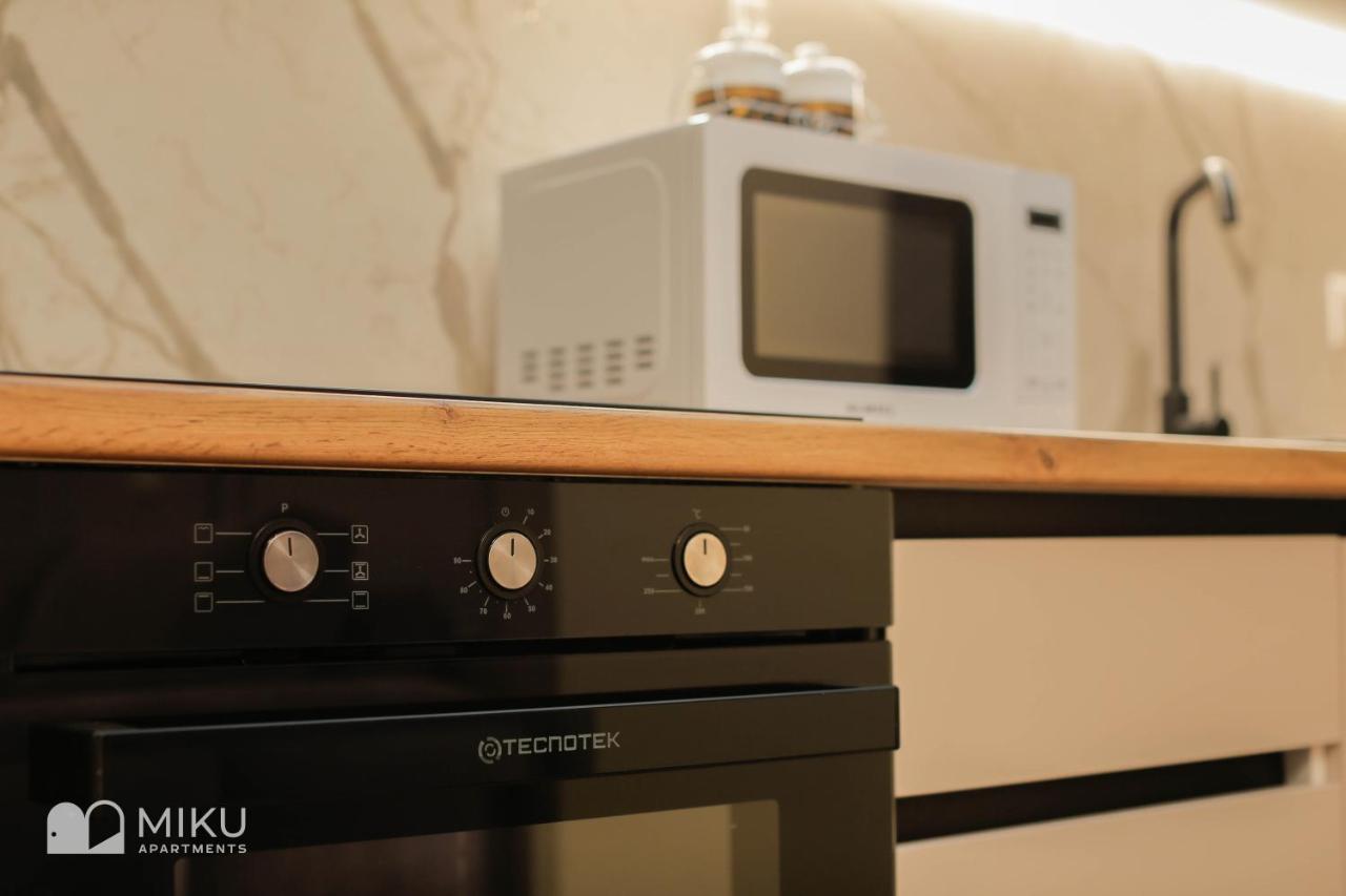 Miku Apartment - Perfect 1Bedroom At Komuna E Parisit ティラナ エクステリア 写真