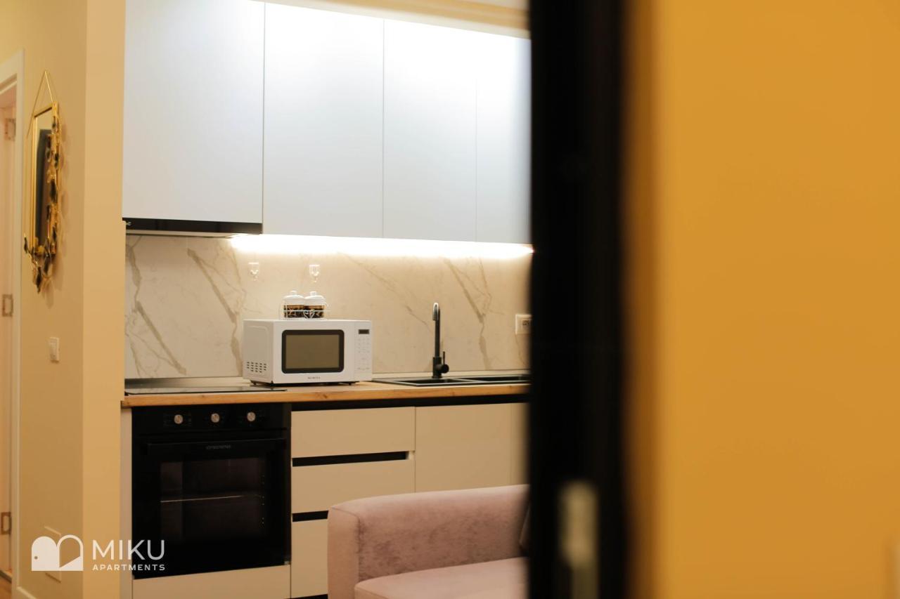 Miku Apartment - Perfect 1Bedroom At Komuna E Parisit ティラナ エクステリア 写真