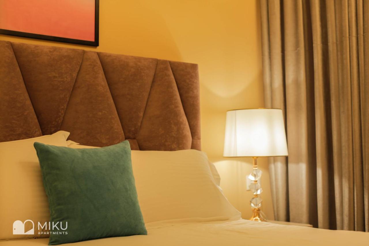 Miku Apartment - Perfect 1Bedroom At Komuna E Parisit ティラナ エクステリア 写真