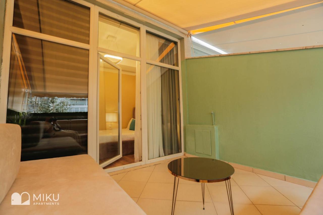 Miku Apartment - Perfect 1Bedroom At Komuna E Parisit ティラナ エクステリア 写真